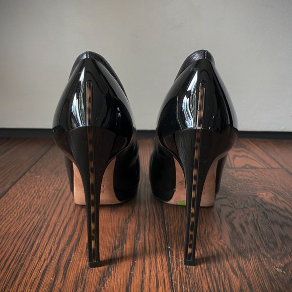 Herve Leger Albee Leather Pumps - Picture 4 of 10